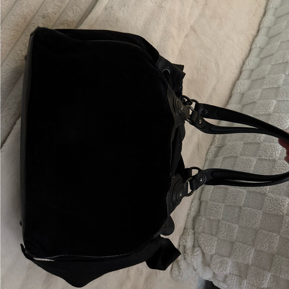 Juicy Couture Black Shoulder Bag with Crown Embroidery - Picture 6 of 9